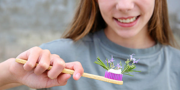 Ingredients to Avoid in Regular Toothpaste and Why Ayurdent Is Different